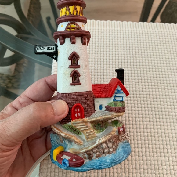 Vintage Porcelain hand painted lighthouse - Picture 5 of 9